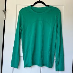 Lululemon Swiftly Long Sleeve in Maldives Green